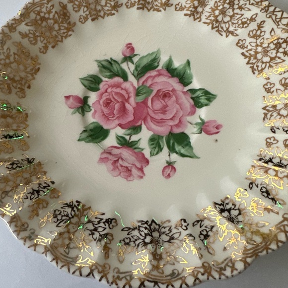 Vintage Floral Porcelain Plate with Pink Roses and Gold Accents - Picture 2 of 3